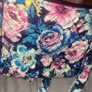 Vera Bradley- Carson garden grove NWOT